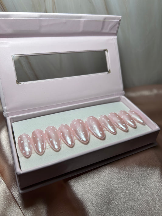 ‘Luna’ - Polka dot Chrome